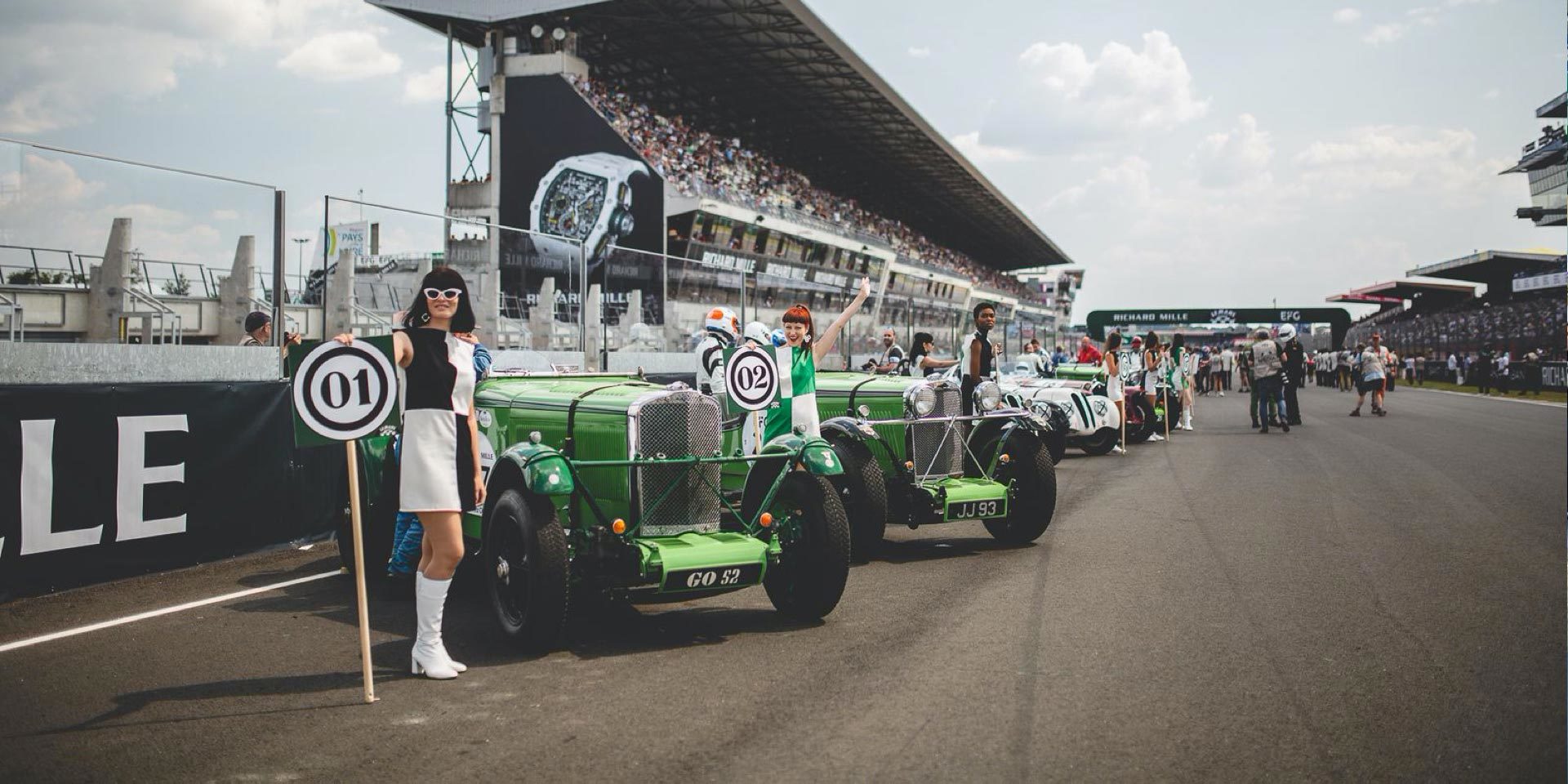 Visuel vehicules anciens le Mans Classic VIP Panoramique