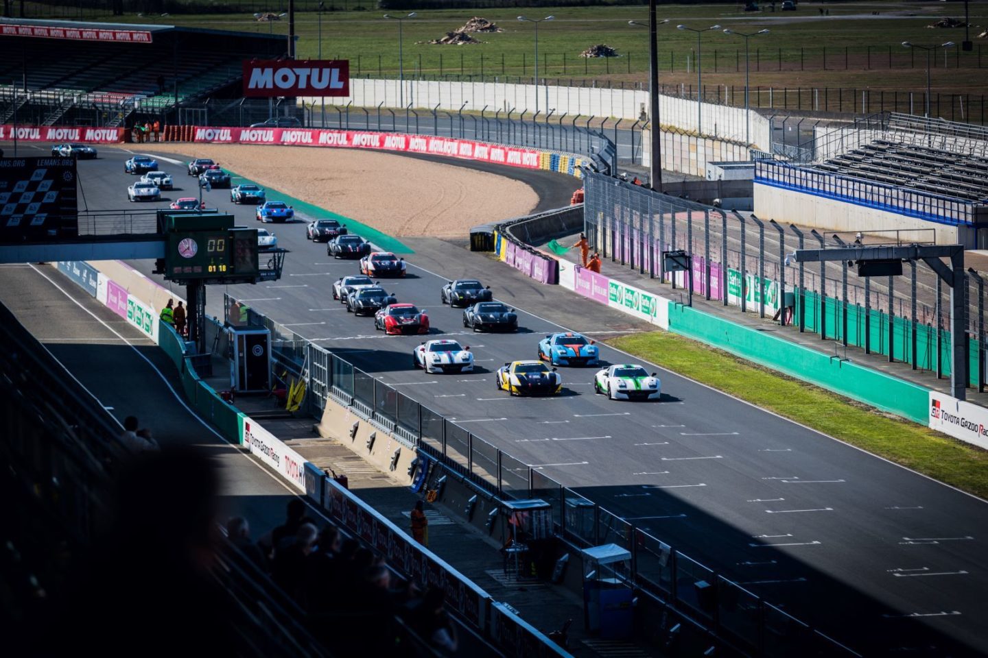 Départ course LE MANS LIGIER JS CUP 2019 - Doublé ZOSH COMPETITION sur le podium de la course